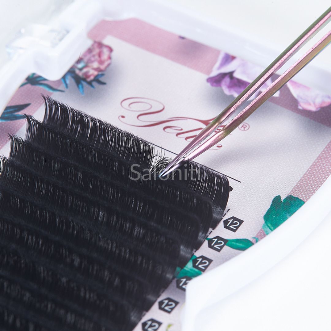 Yelix Bloom eyelashes